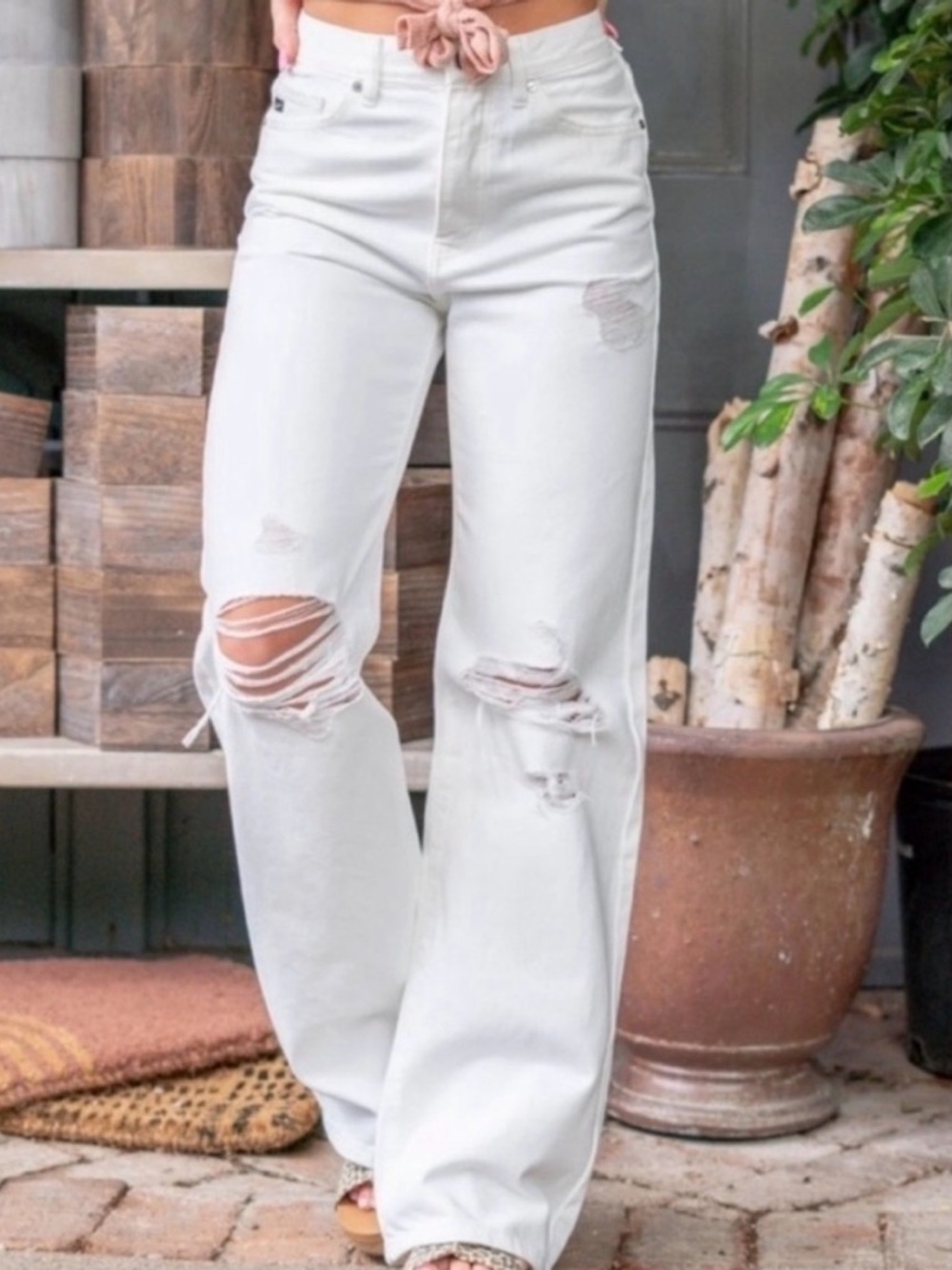 KanCan White Distressed High-Rise Wide-Leg Jeans -NWT 24